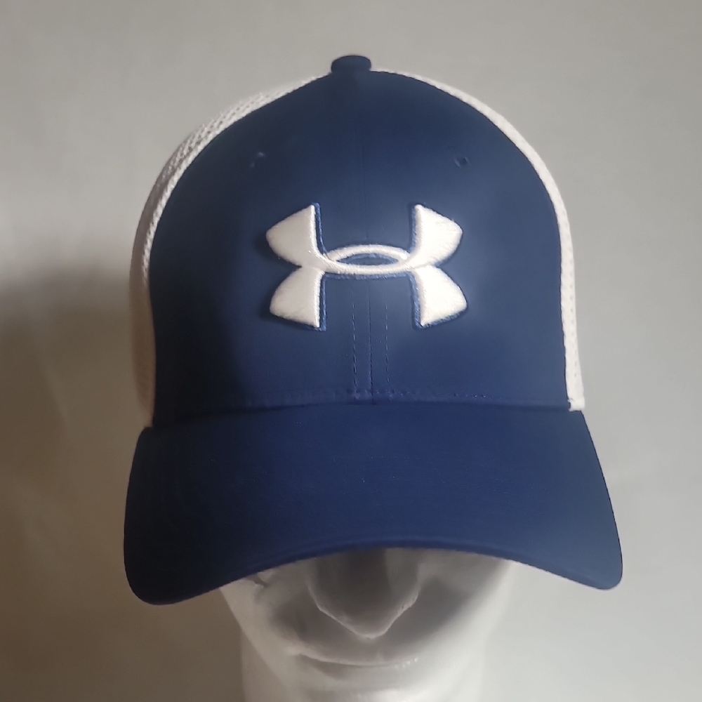 L/XL Flexfit Under Armour Blue and White Cap Golf Hat With 6 Panels